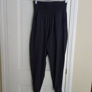 FIVE Dancewear High Rise Joggers / Pants – Charcoal Gray – Wmns Med